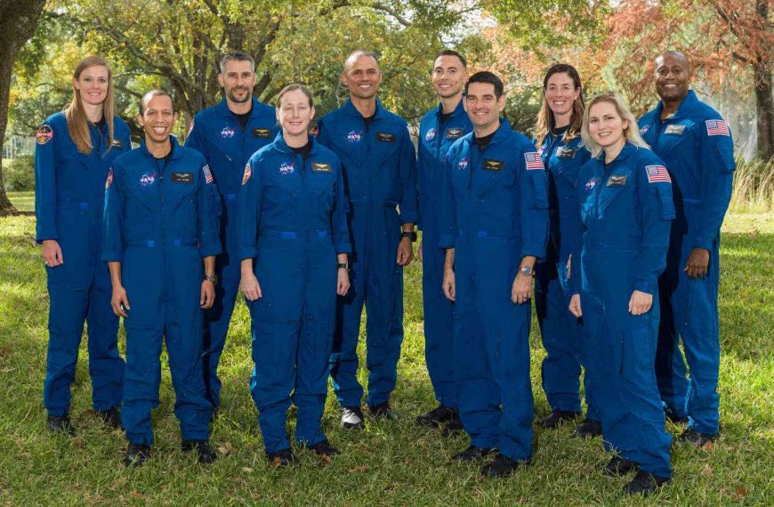 Space astronaut candidates: Nasa and Boeing reveal new